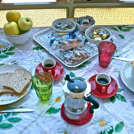 بيت ضيافة La Casa Di Elide